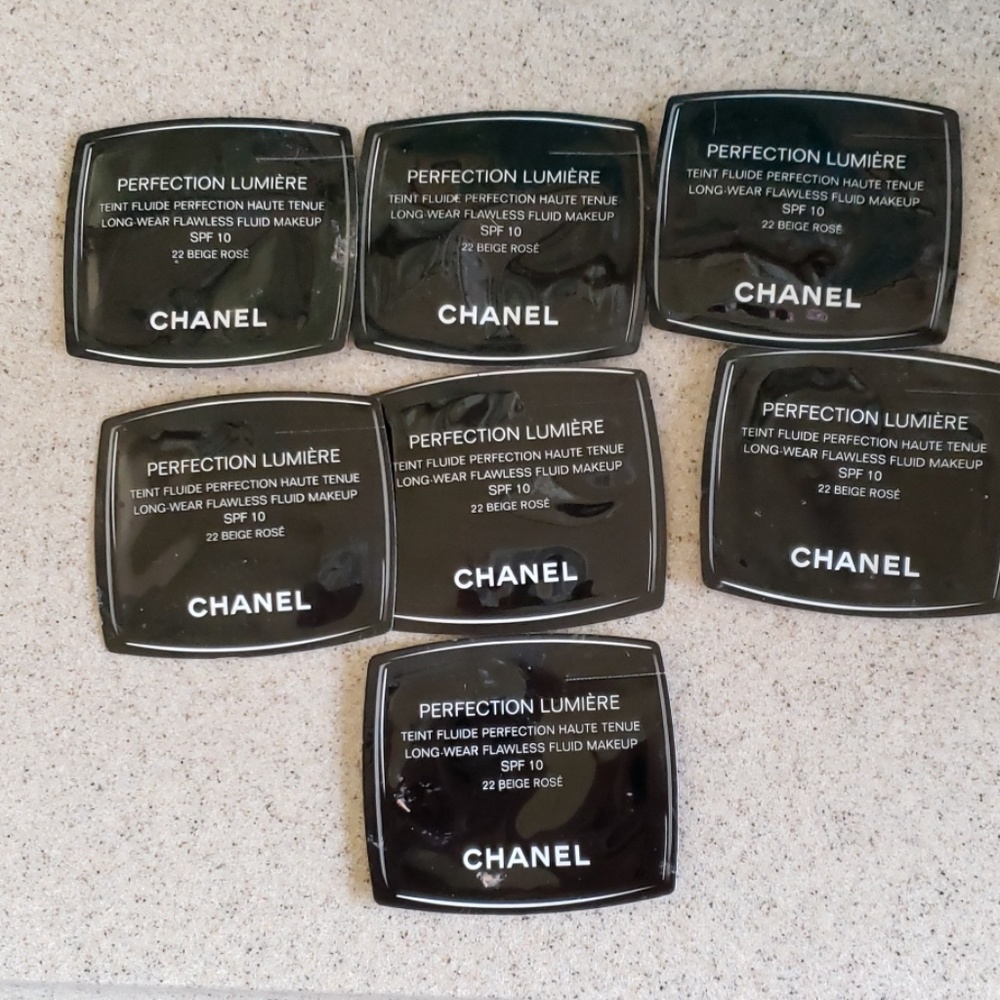 CHANEL SPF 10 BEIGE ROSE FLAWLESS LIQUID MAKEUP.